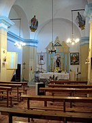 Vista del interior de la iglesia de Santa Elena en Pedro Izquierdo de Moya (Cuenca), con detalle del presbiterio, año 2013.
