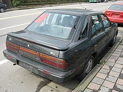 1994年裕隆精兵GLi 1800c.c.手排轎車右後方外觀