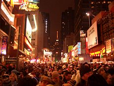 A crowd in Times Square awaits the countdown to the start of 2006. Day122ccountdownbb.JPG