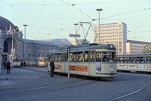 Tw 247 vor dem Nürnberger Hauptbahnhof, 1979