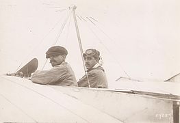 Léon et Robert Morane avant le départ.