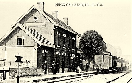 Gare d'Origny-Sainte-Benoite reconstruite vers 1920