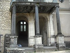 Porche du grand escalier.