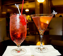 Ширли Темпл и Cosmopolitan cocktails.jpg