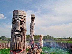 Outdoor shrine (kapishche) at the Temple of Svarozhich's Fire in Krasotinka, Kaluga Oblast, Russia. Shrine at the Temple of Svarozhich's Fire in Krasotinka, Kaluga, Russia (4).jpg