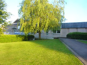 The Learning Resources Centre/Main Library entrance. Uni Library Lampeter.JPG