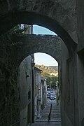 Côte de Valence, vue sur le château de Crussol