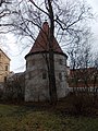 Turm (Kleine Bastei) der Stadtbefestigung mit Mauerrest (Einzeldenkmal zu ID-Nr. 08992283)