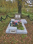 Братская могила 3 советских воинов, погибших в бою с немецко-фашистскими захватчиками