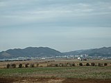 笠岡ふれあい空港遠景（北東側を望む）