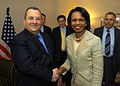 Ministrul Apărării al Israelului, Ehud Barak cu Secretarul de Stat al Statelor Unite ale Americii, Condoleezza Rice, la 1 august 2007