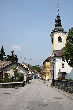 Centrum Borovnice s kostelem svaté Markéty a mateřskou školou