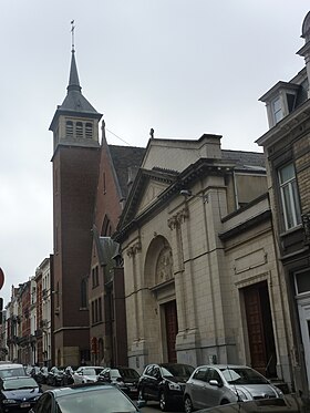 L'église du Sacré-Cœur, à flanc de rue