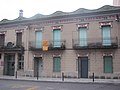 Cases unifamiliars a la plaça Perpinyà, 21-23 (Banyoles)
