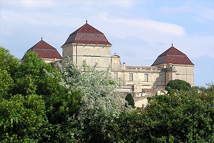 Le château de Castries actuel, dans l'Hérault, acheté en 1495 par Guillaume Lacroix.