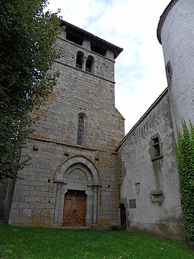 Clocher et porche de la chapelle