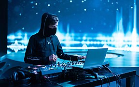 I'm obsessed with Alan Walker