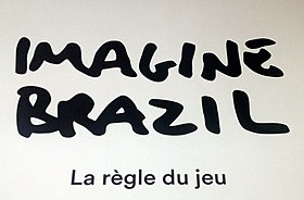 Logotype de l'exposition et mention de la « règle du jeu ».