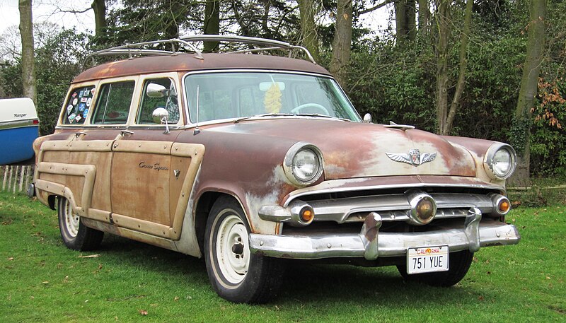 File:Ford Country Squire mfd 1954 5700cc.JPG