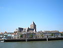 De IJsselkade met op de achtergrond de Buitenkerk