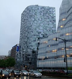 Jean Nouvel's 100 11th Avenue (cropped).jpg