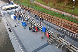 Péniche-Tanker Leny II, naviguant sous pavillon néerlandais.