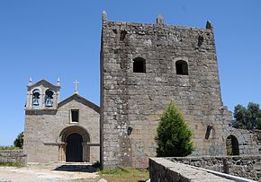 Igreja e Torre de Manhente (monumento nacional)