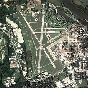 Aerial image of {{w|Maxwell Air Force Base}} i...