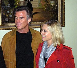 John Easterlig és felesége, Olivia Newton-John 2010 októberében, Budapesten