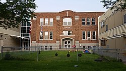 Oskayak High School (Saskatoon).jpg