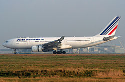 Onnettomuuskone (F-GZCP) Charles de Gaullen lentokentällä maaliskuussa 2007.