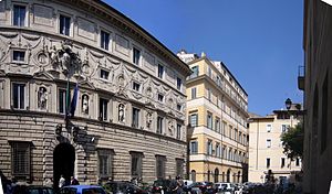 Roma, piazza Capodiferro e Palazzo Spada