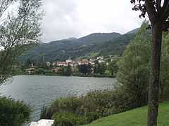 Spinone al Lago mit dem Lago di Endine