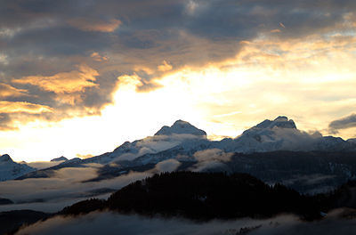 Slika:Triglav after rain.jpg