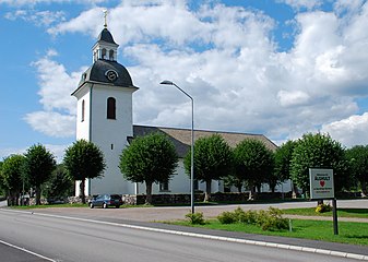 Kyrkan från sydöst.