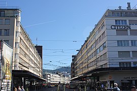 Korrespondierende Erker am Bahnhofplatz und am «Hotel Elite»