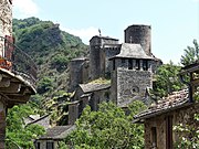 L'église et le château.