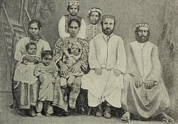 http://upload.wikimedia.org/wikipedia/commons/thumb/9/9d/Cochin_Jews.jpg/250px-Cochin_Jews.jpg