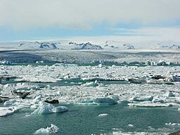 Esjufjöll sett från Jökulsárlón