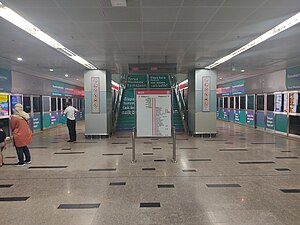 城中城站站台