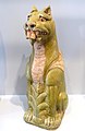 Lion gardien de tombe, céramique à glaçure, Qi du Nord/dynastie Sui.
