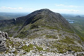 Looking south to the summit of Derryclare from its northern-ridge with Bencorr