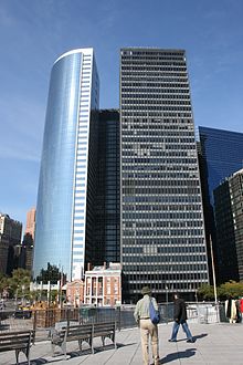 17 State Street (left) and One State Street (right) Manhattan Skycraper, 17 State Street.jpg