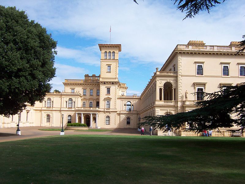 800px-Osborne_House_02.jpg