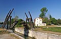 Pont Van-Gogh et maison pontière