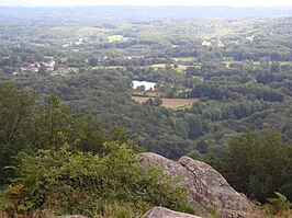 Zicht op de gemeente van op de Puy Gaudy (Monts de Guéret)