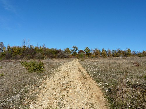 Ehemaliges Militärgelände (Champ de tir) bei Savignac-les-Églises