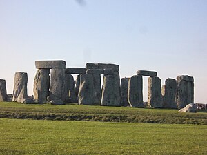 English: A picture of Stonehenge with the sun ...
