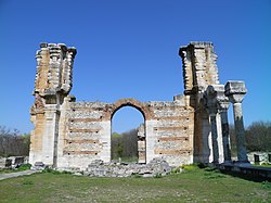 Basilika B:n rauniot.