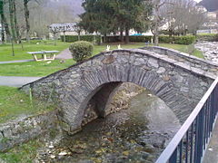 Мост через реку Гав д’Азён